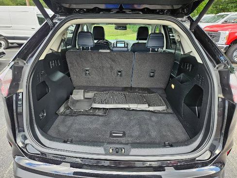 Certified 2022 Ford Edge SEL w/ Sport Appearance Package image 10