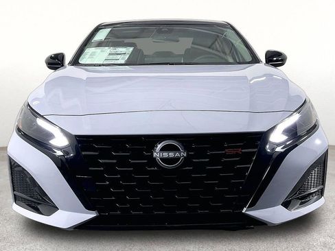 New 2026 Nissan Altima 2.5 SR AWD/4WD image 39
