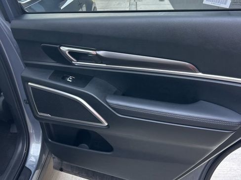 Used 2025 Kia Telluride S image 14