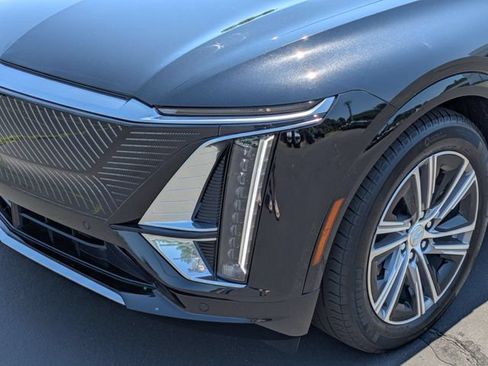 Used 2024 Cadillac Lyriq Luxury RWD image 9