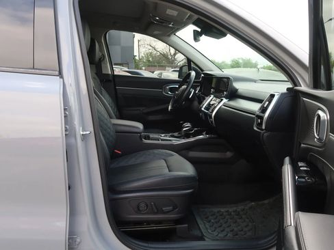 Used 2022 Kia Sorento SX image 25