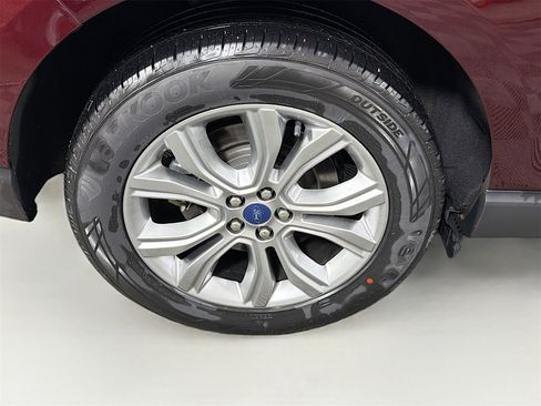 Used 2022 Ford Edge Titanium image 35