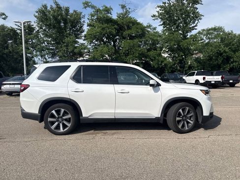 Used 2025 Honda Pilot Elite image 25