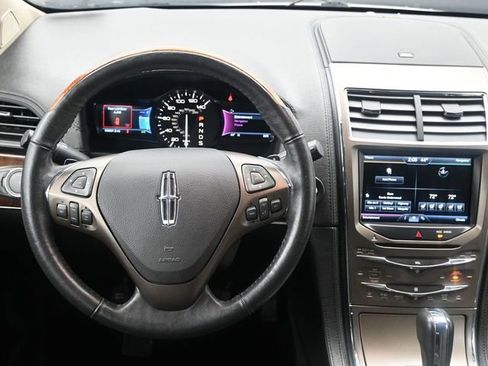 Used 2015 Lincoln MKX AWD w/ Equipment Group 101A image 9