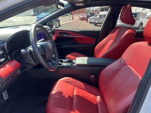 Used 2025 Toyota Camry LE image 16