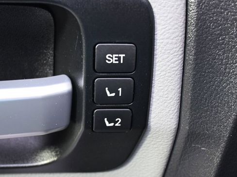 Used 2015 Toyota Sequoia Limited image 23