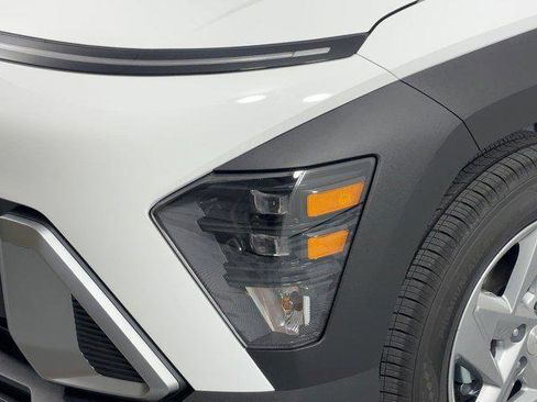 New 2026 Hyundai Kona SE image 11