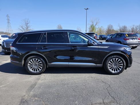 Used 2024 Lincoln Aviator Premiere w/ Premium Package image 18