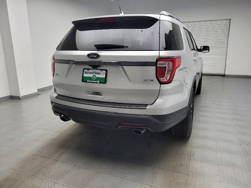 Used 2018 Ford Explorer XLT w/ Equipment Group 202A AWD/4WD image 7