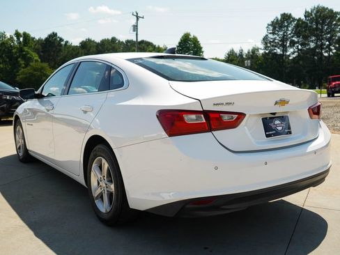 Used 2023 Chevrolet Malibu LS w/ Driver Confidence Package FWD image 4