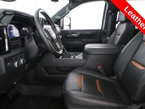 Used 2024 GMC Sierra 2500 AT4 w/ AT4 Premium Plus Package AWD/4WD image 16
