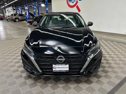 Used 2025 Nissan Altima 2.5 SV FWD image 4