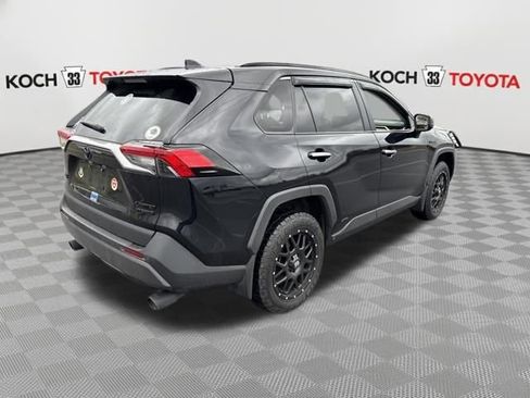 Used 2021 Toyota RAV4 Limited image 8