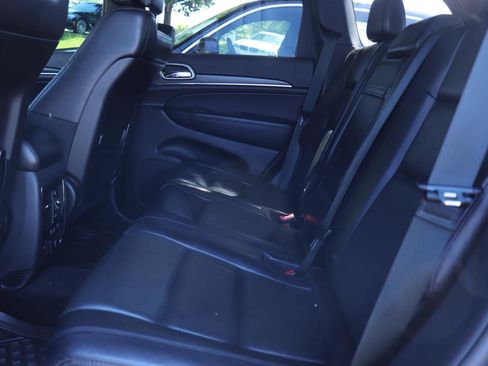 Used 2018 Jeep Grand Cherokee Limited w/ Luxury Group II AWD/4WD image 12