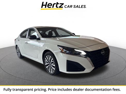 Used 2025 Nissan Altima 2.5 SV FWD image 1