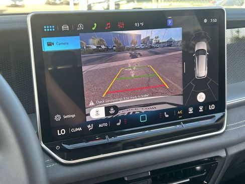 New 2026 Volkswagen Tiguan SE FWD image 22