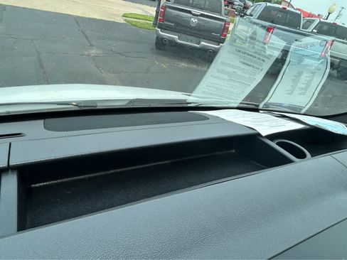 Used 2019 Freightliner Sprinter 3500 image 27