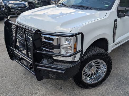 Used 2024 Ford F350 XLT AWD/4WD image 13