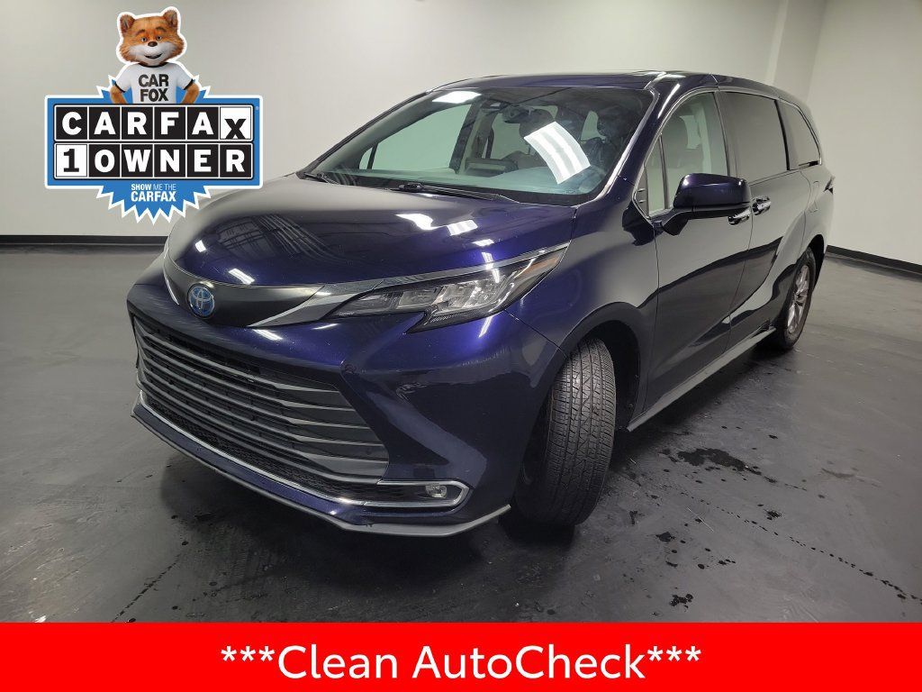Used 2022 Toyota Sienna XLE FWD image 4