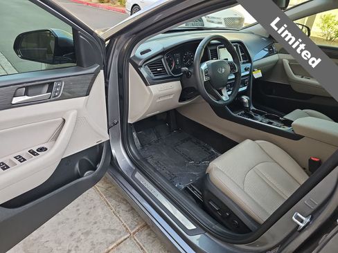 Used 2019 Hyundai Sonata Limited w/ Ultimate Package 04 FWD image 10