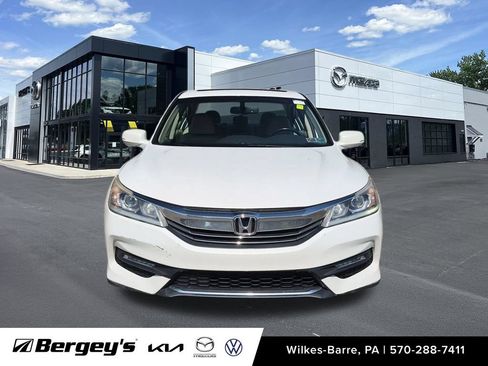 Used 2017 Honda Accord EX-L image 2