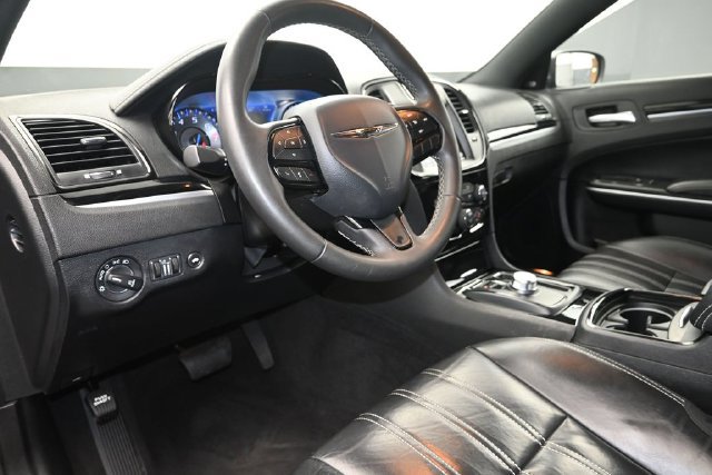 Used 2023 Chrysler 300 S RWD image 8