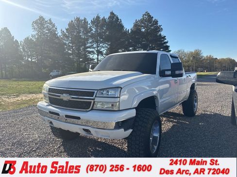 Used 2006 Chevrolet Silverado 1500 LT w/ Light Duty Power Package image 1