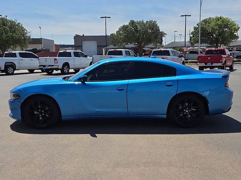 Used 2023 Dodge Charger SXT w/ Blacktop Package image 2