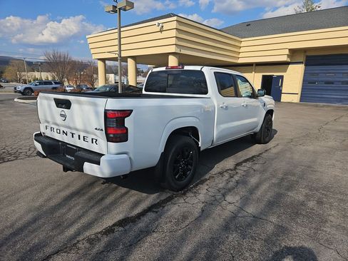 New 2026 Nissan Frontier SV AWD/4WD image 5