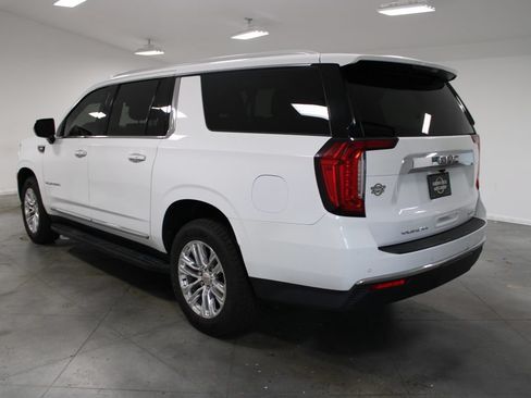 Used 2021 GMC Yukon XL SLT RWD image 7