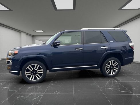 Used 2014 Toyota 4Runner Limited AWD/4WD image 8