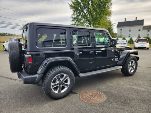 Used 2020 Jeep Wrangler Unlimited Sahara image 16