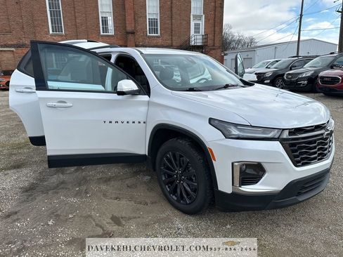 Used 2023 Chevrolet Traverse RS image 35