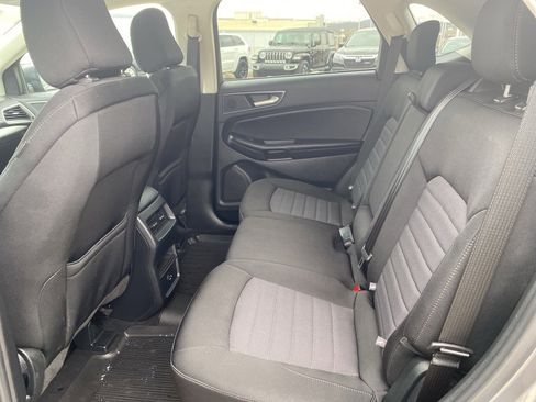 Used 2022 Ford Edge SE w/ Cargo Accessory Package image 18