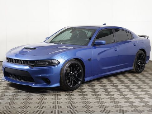 Used 2020 Dodge Charger Scat Pack image 6