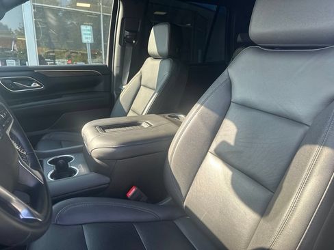 Used 2023 Chevrolet Tahoe Z71 w/ Luxury Package AWD/4WD image 13