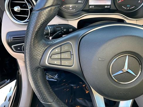 Used 2019 Mercedes-Benz GLC 350e GLC 350e image 24