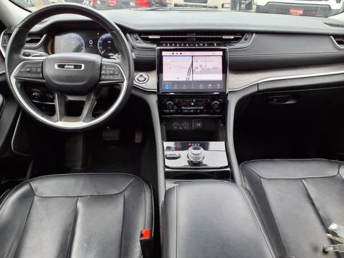 Used 2022 Jeep Grand Cherokee Limited AWD/4WD image 11