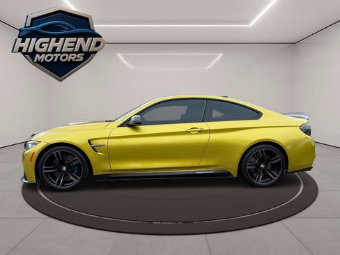Used 2018 BMW M4 Coupe RWD image 3