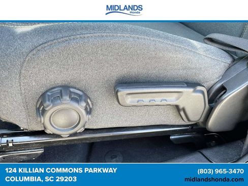 Used 2025 Jeep Wrangler Unlimited Sahara AWD/4WD image 15