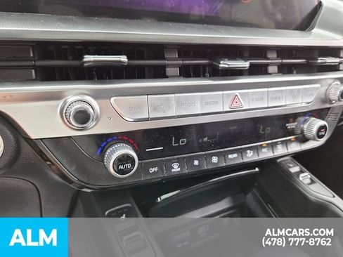 Used 2025 Kia Telluride S AWD/4WD image 26