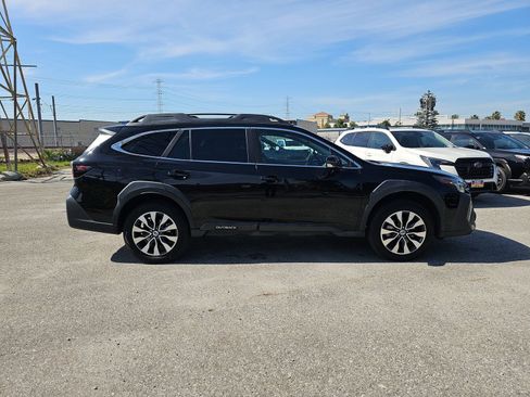 Used 2023 Subaru Outback Limited image 8