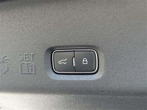 New 2025 Lincoln Navigator Reserve image 13