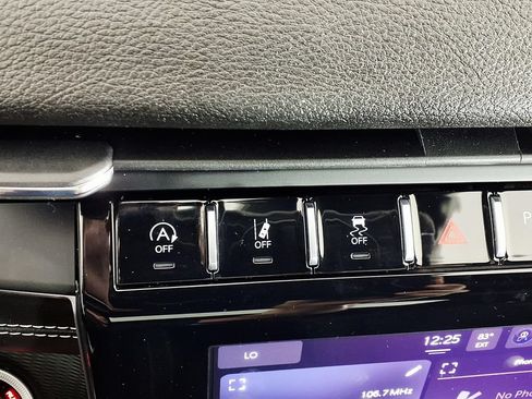 Used 2025 Jeep Grand Cherokee L Laredo RWD image 21