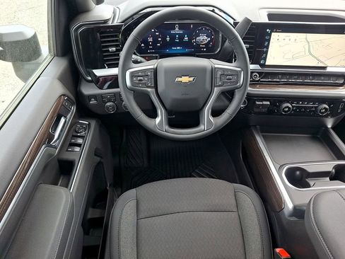 New 2026 Chevrolet Silverado 2500 ZR2 w/ LPO, Dark Essentials Package AWD/4WD image 7