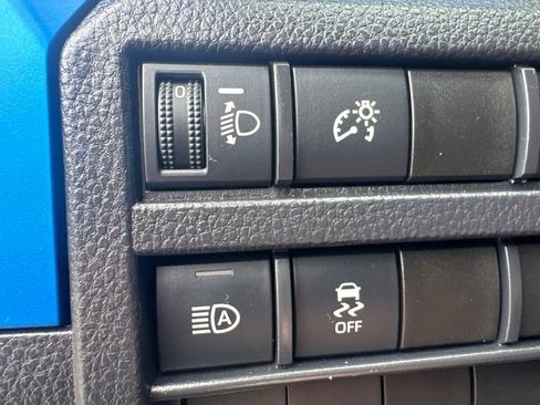 Used 2024 Toyota Tacoma TRD Off-Road image 29