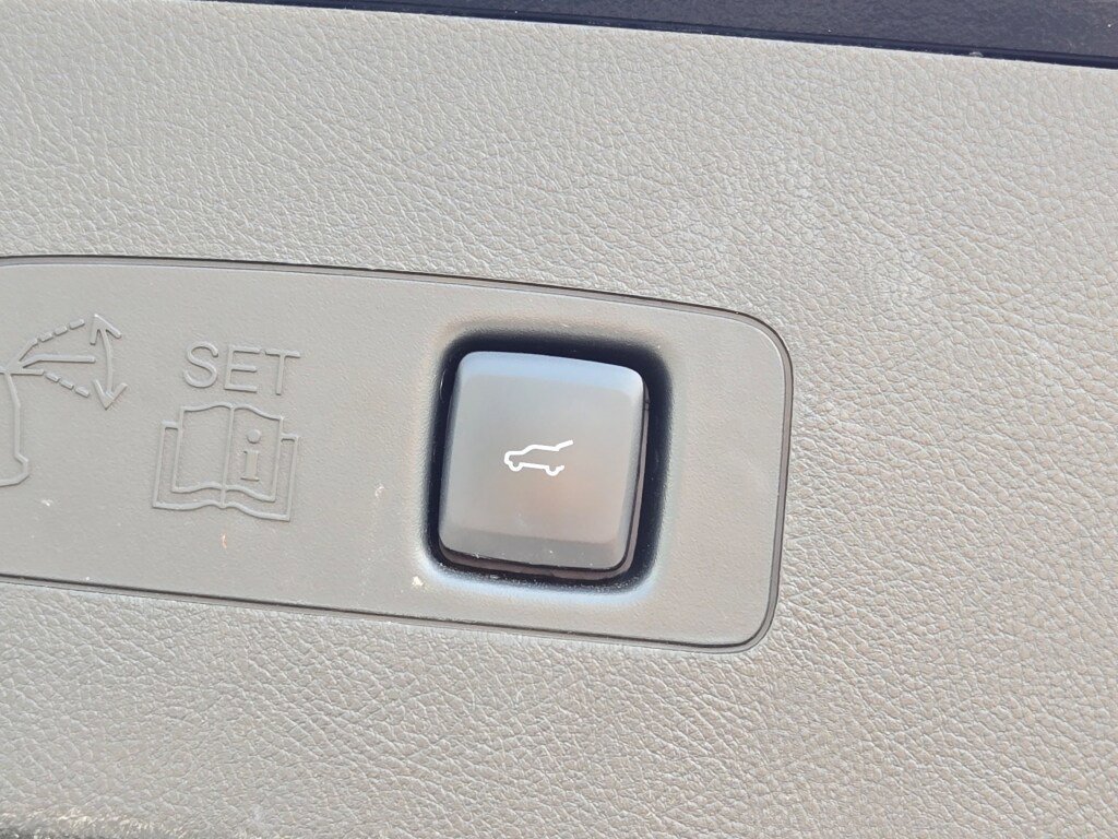 Used 2022 Lincoln Corsair AWD w/ Equipment Group 101A image 13