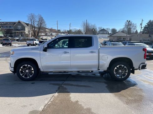Used 2019 Chevrolet Silverado 1500 High Country w/ High Country Premium Package image 2