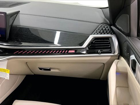 Used 2025 BMW X6 M60i image 17