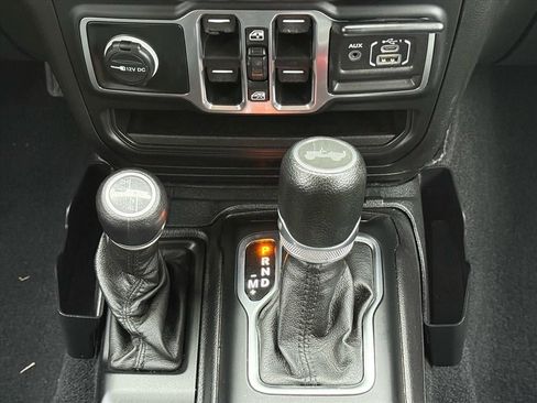 Used 2020 Jeep Wrangler Unlimited Sport S image 23